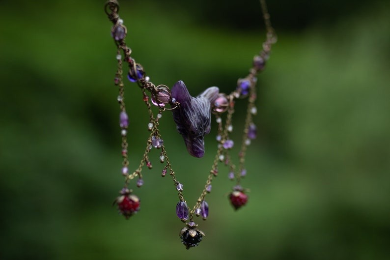 Brambles wolf, lampwork glassbead, amethyst, garnet, quartz image 3