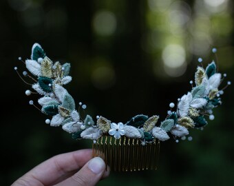 Nebel mother-of-pearl moonstone embroidered hair comb