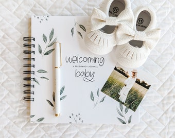 Botanicals Pregnancy Journal | Pregnancy Memory Book Planner Diary, Pregnancy Expecting Mom Baby Shower Plant Gift, Gender Neutral Baby Book