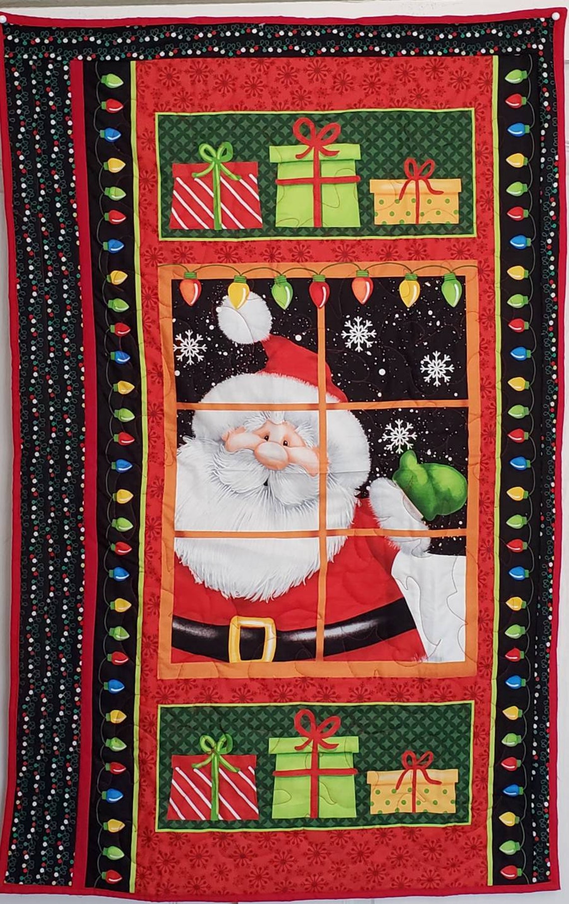 Christmas Quilted Wall Hanging/decorative Quilt With Santa - Etsy