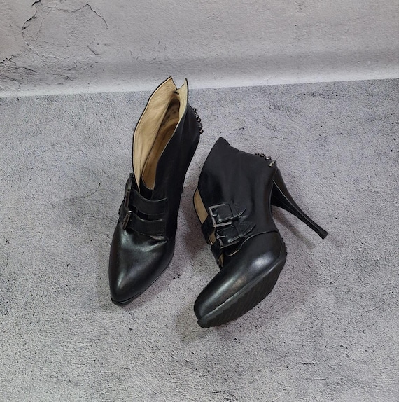 Alexander McQueen, 38 Eu (7 US) Vintage Alexander McQueen Stiletto Heeled Leather Ankle Boots Shoes