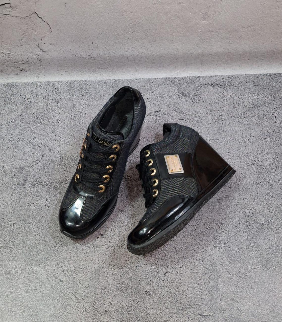 38 Eu (7 US) Vintage Patent Leather and Denim Boots Dolce & Gabbana Shoes, foto 1 di 5
