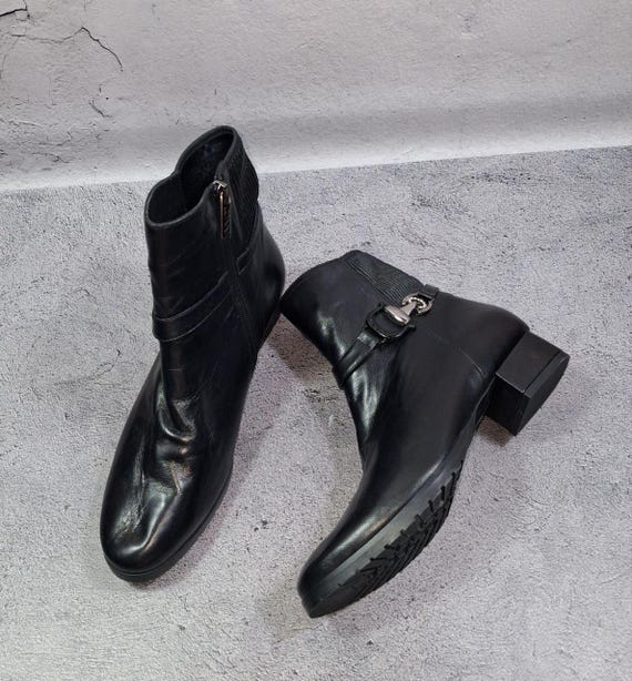 39 Eu (8 US) Vintage Conni Italian Cuban Heeled Leather Ankle Boots Shoes Chelsea