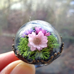 Flower ring with moss pink purple flowers botanical terrarium jewelry fairy elf garden gift for women and garden lover gift
