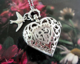 Kettenuhr Herz silber mit Vogel Friedenstaube Vintage Jugendstil Viktorianisch Valentinstag Geschenk der Liebe für Frauen