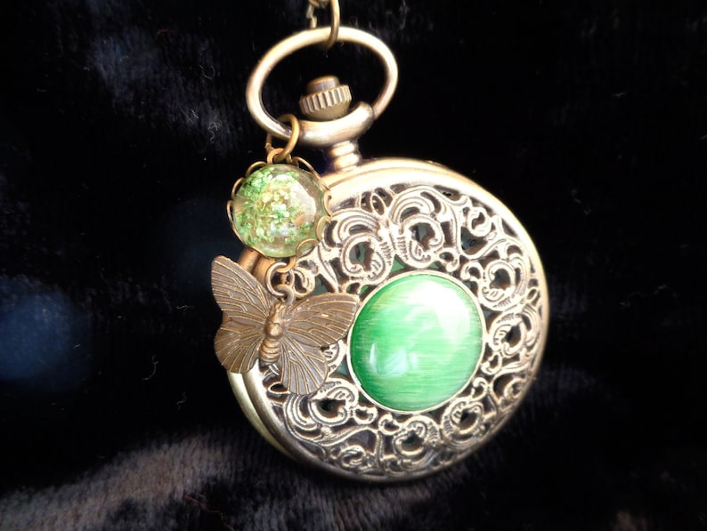 Pendant watch real flowers green or white & butterfly pocket watch necklace Vintage watch Victorian bronze gift for women Easter green flowers