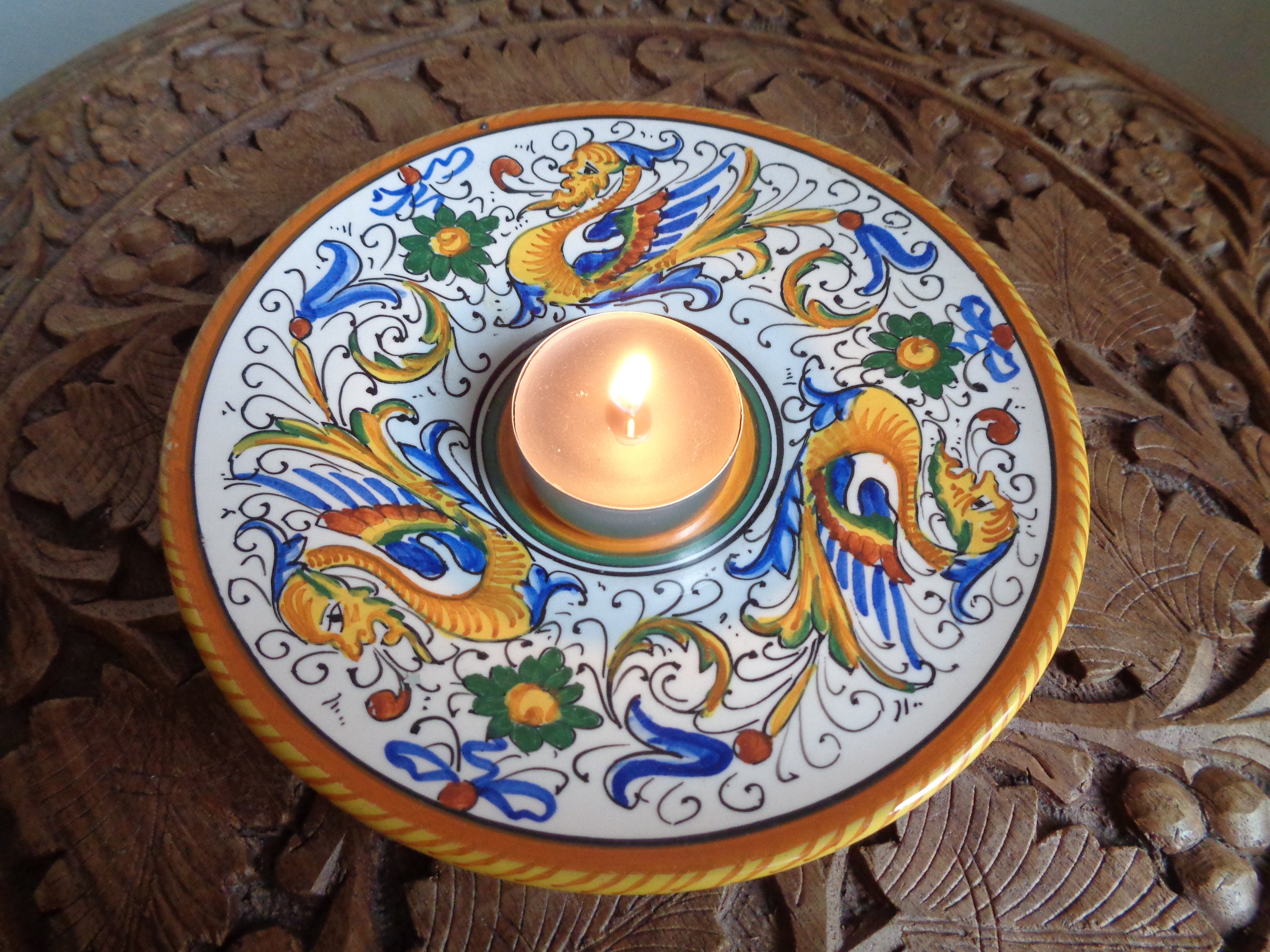 イタリアのラファエレスコの皿、デルータ地中海アートのドラゴン