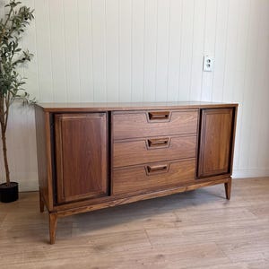 Mid Century Modern Dresser,Mid Century Modern Walnut Console Table, Wooden Sideboard Buffet Cabinet, Entryway Console