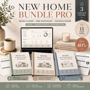 Op de afbeelding: Een digitale set voor woningorganisatie met een laptop die een dashboard toont, drie fysieke mappen met de titels Move-In & First-Year Planner, Home Maintenance & Warranty Binder en Home Management & Household Binder, plus geprinte checklists en budgetbladen.