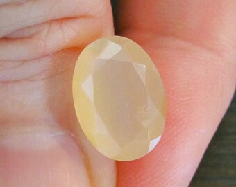 Peach Moonstone ~ 14X10 mm Faceted Oval Gemstone ~ Natural Honey Peach Chatoyant Gemstone