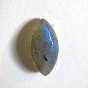 18 x 9 mm Kaboszon z labradorytu ~ Kaboszon szlifu markizowego ~ Kamień naturalny z błyszczącym niebieskim błyskiem