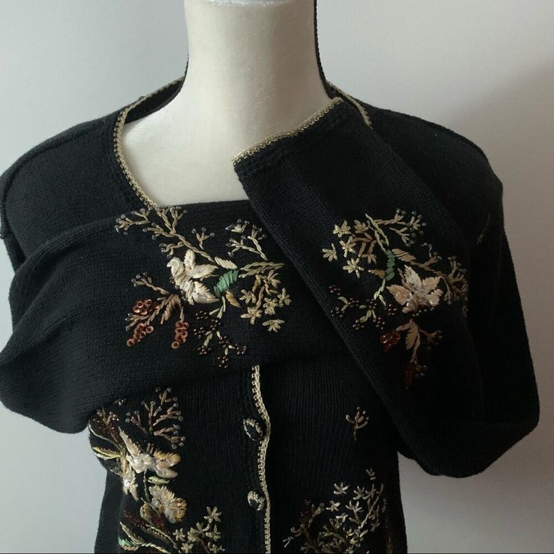 Vintage Cardigan Embroidered Floral Black Cream Blue 12 14 16
