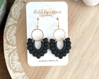 Black Earrings / Dangles Polymer Clay Earrings / Clay Earrings / Valentines Earrings / Classy Earrings / Pearl / Pearl Earrings