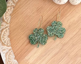 St Patricks Day Earrings / Acrylic Sparkle Green Clover Earrings / Three Leaf Clover earrings / St Paddys Day Earrings / Lucky  / Irish