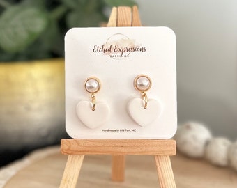 Heart White Earrings / White Pearl Clay Earrings / Clay Earrings / Valentines Earrings / Classy Earrings / Pearl / Pearl Earrings /