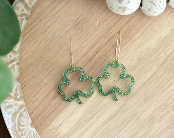 St Patricks Day Earrings / Acrylic Green Clover Earrings / Three Leaf Clover earrings / St Paddys Day Earrings / Lucky Earrings / Irish