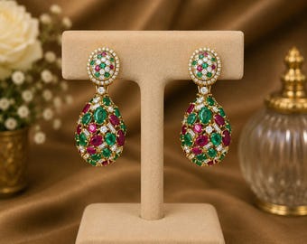Pendientes colgantes de oro amarillo de 18 quilates con diamantes, rubíes y esmeraldas, joyería floral con piedras preciosas.