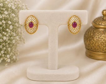 Pendientes de clip de oro amarillo de 18 quilates con rubíes y diamantes / Diamantes naturales de 3,70 quilates, rubíes ovalados