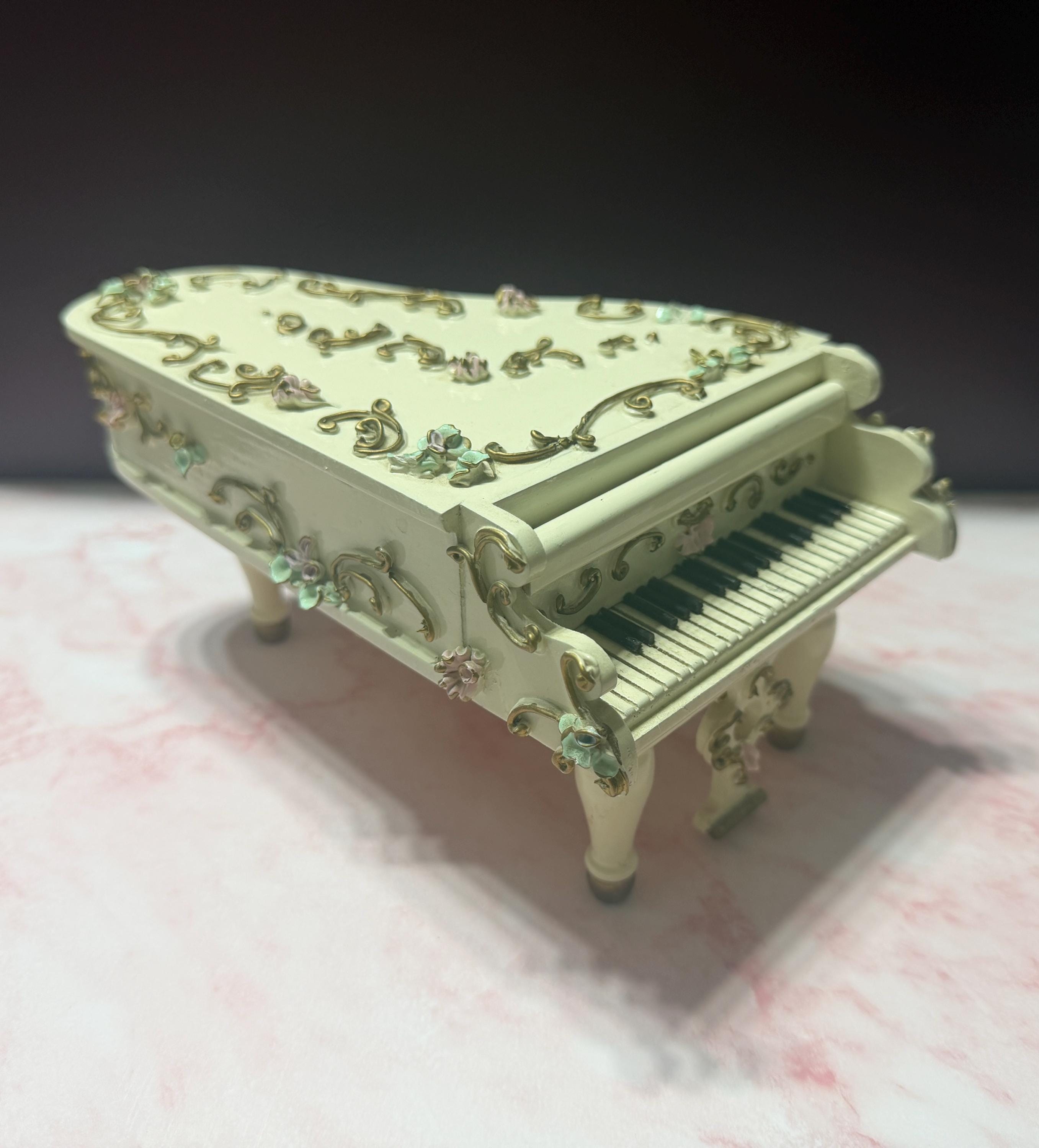 Schuberts Serenade Music Box - Etsy