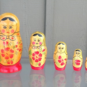 Vintage Russian Matryoshka Nesting Dolls