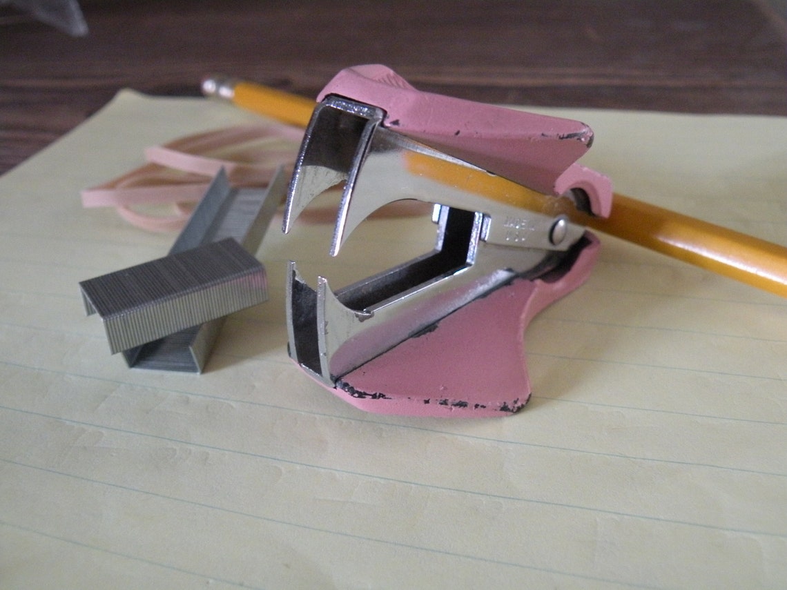 Vintage Staple Remover Pink Staple Remover Metal Staple Etsy