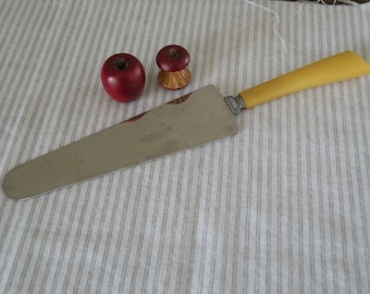 Vintage Bakelite Pie Spatula, Bakelite Dessert Server