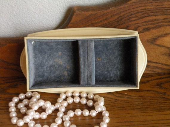 Vintage Celluloid Velvet Lined Jewelry Box - image 6