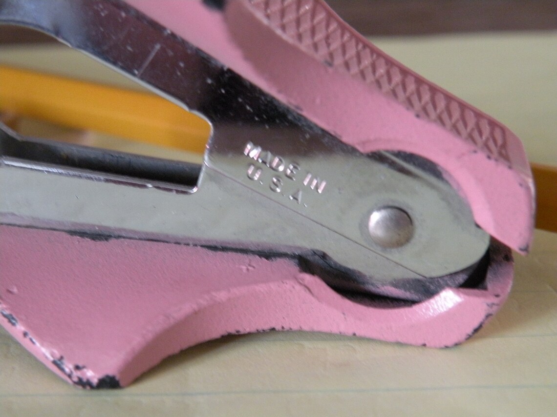 Vintage Staple Remover Pink Staple Remover Metal Staple Etsy