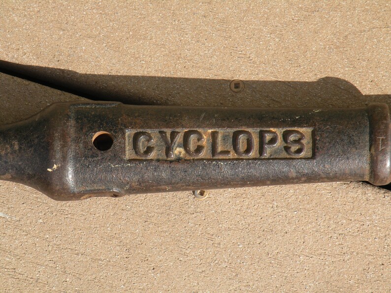 Cyclops Nail Puller Vintage Tool Union Hardware Co Etsy