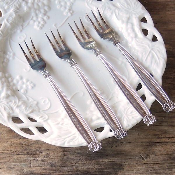 Nickel Silver Grace Cocktail Forks Set of 4 Appetizer Oyster Forks, Olive Forks, Barware, Vintage Housewares, Hors Oeuvres