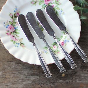 Grace Nickel Silver Cheese Spreaders Set of 4 Flat Handle Butter Spreaders Vintage Knives Appetizer Serving Utensils Hors D&#39;Oevres
