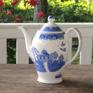 Wood and Sons Woods Ware Blue Willow Transferware Tea Pot Made in England 5 Cup Coffee Pot Tea Party, Housewarming Gift Inspired