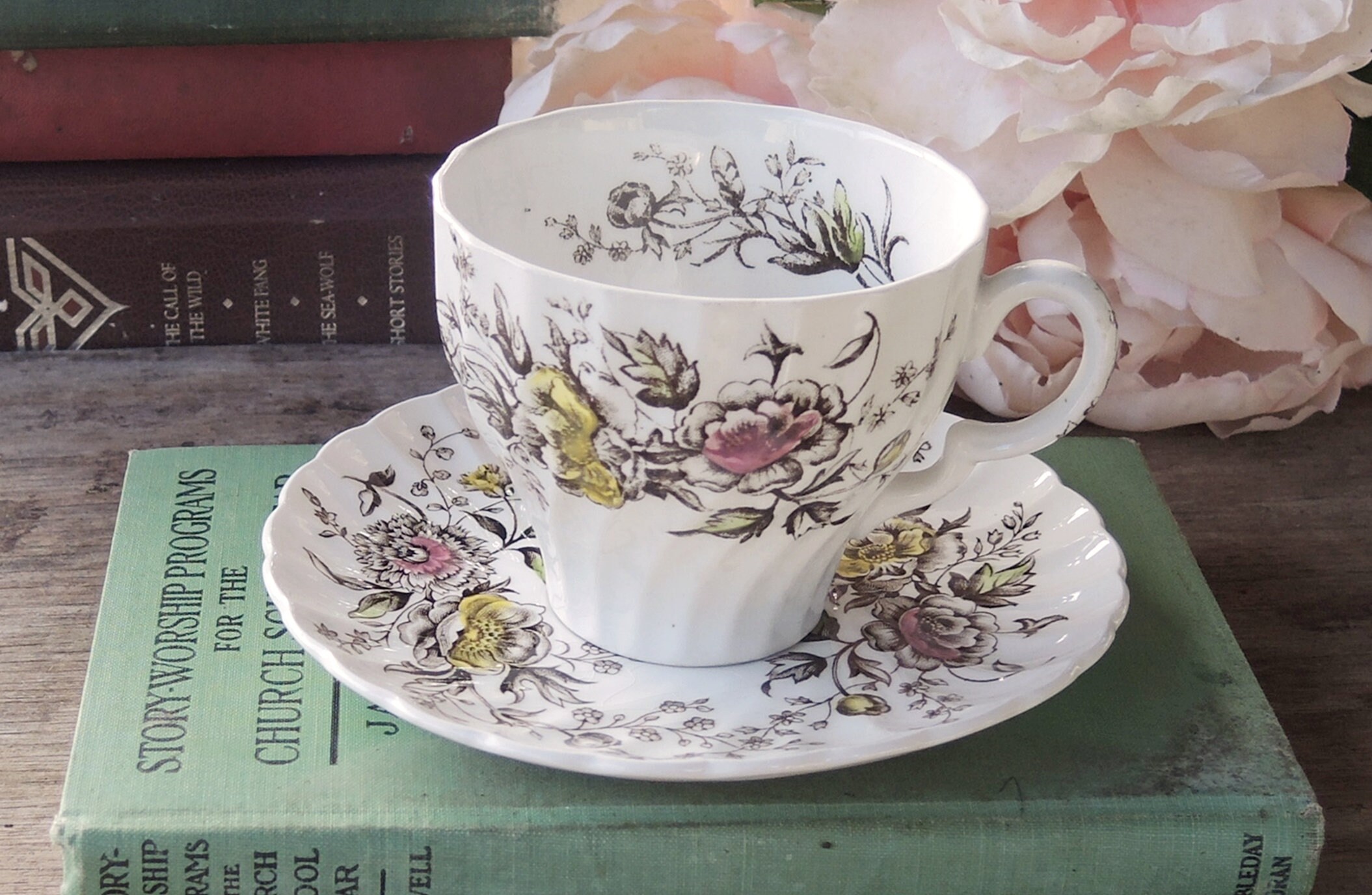 【WOODS &amp;SONS】 WILLOW ENGLAND カップ＆ソーサー ２客 VINTAGE WOOD & SONS ENGLISH BLUE WILLOW WOODS WARE CUP AND
