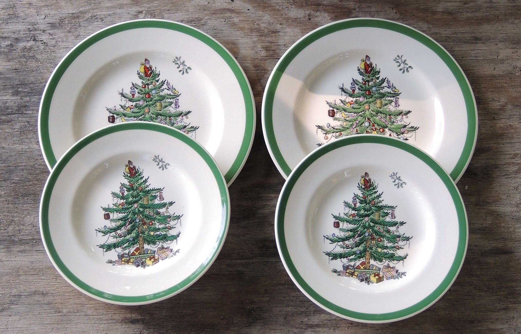 Spode クリスマスツリー プレート 2枚セット 英国製 Spode クリスマスツリー プレート 2枚セット 英国製