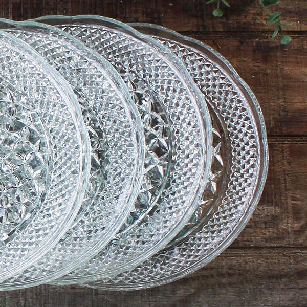 Juego de 4 platos llanos Anchor Hocking Wexford con bordes festoneados