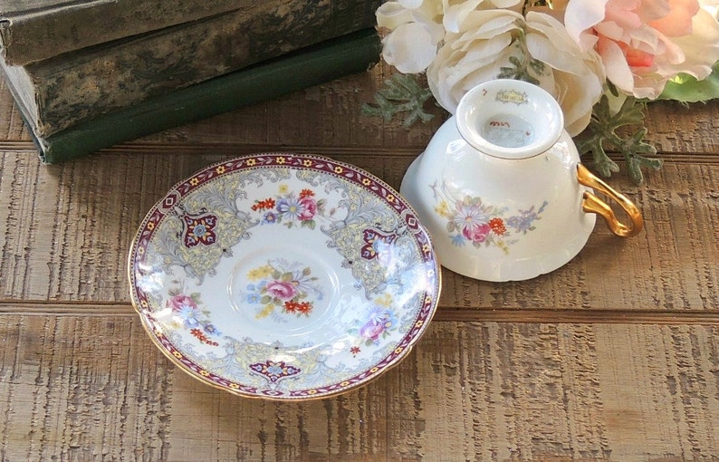 Shelley Georgian Red Tea Cup and Saucer Set Signed, Tea Party Wedding, English Bone China, Ca. 1940's, Replacement China imagem 5