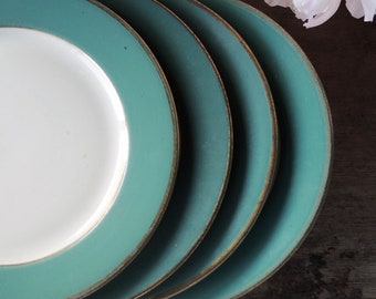 Lamberton Scammell Ivory Dinner Plate Set of 4 Restaurantware, Dinerware Green Border Charger Plates