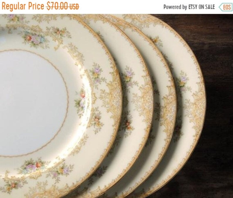 ON SALE Noritake Dinner Plates Set of 4 Vintage Dinner Plates Hand Painted Green M Wreath Morimura Brothers