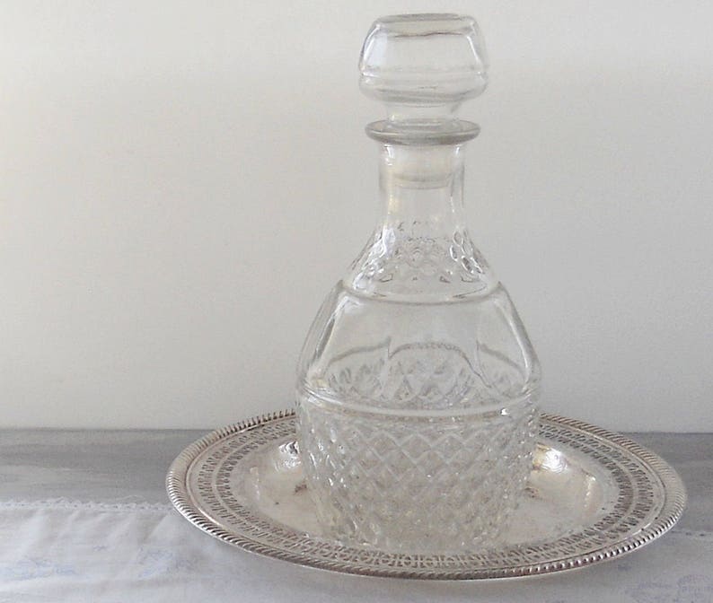 Vintage Clear Cut Glass Wine Decanter With Stopper Diamond Etsy
