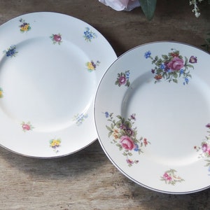 Mismatched Pink Floral Salad Plates Set of 4 English Cottage Style Bright Floral Plates Mix and Match China Bridesmaid Luncheon Bild 4