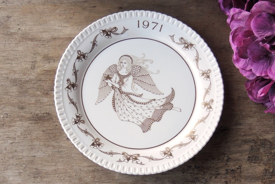 Spode christmas plate 1971