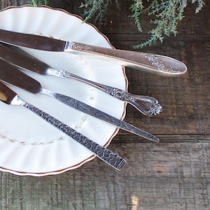 Mismatched Silver Butter Knives Set of 4 Spreaders Silverplate and Stainless Table Settings Vintage Knives Appetizer Serving Utensils