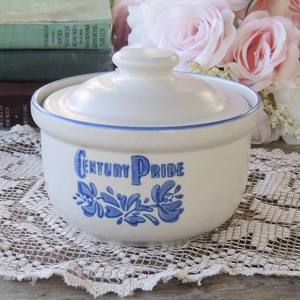Pfaltzgraff Century Pride Covered Crock Yorktowne Blue Sugar Bowl Salt Glazed Pottery