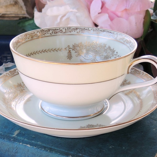 Noritake Bancroft Footed Tea Cup Saucer Set Elegant Holiday Dining