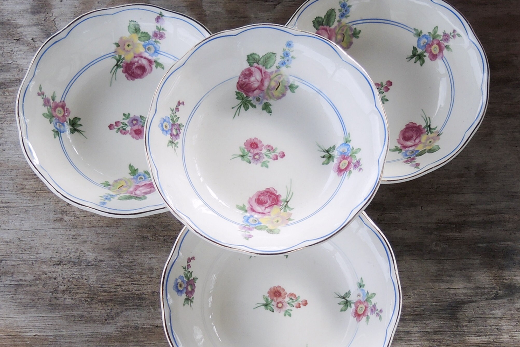 GRINDLEY CREAM PETAL 皿 5枚セット英国製. ブランド品、 Grindley Cream Petal Set of 4 Dessert Plate 6-1/8
