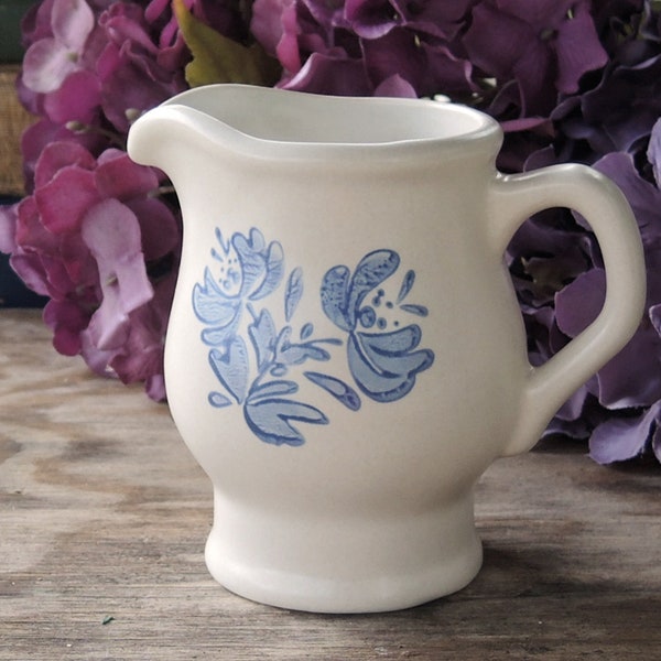 Pfaltzgraff Yorktowne Blue Footed Creamer Small Pitcher Salt Glazed Pottery