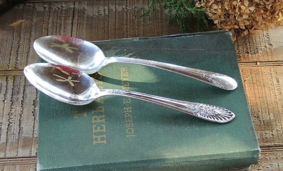 Vintage Rogers Mismatched Silver Plated Tablespoons Spoons Set of 2, Tea Party, Replacement Flatware