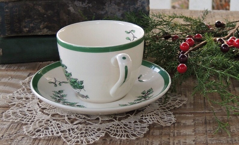 Spode Christmas Tree Tea Cup & Saucer - Thumbnail 4