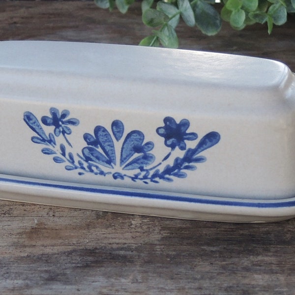 Pfaltzgraff Yorktowne Blue Butter Dish Salt Glazed Pottery Holds 1/4 Pound Butter