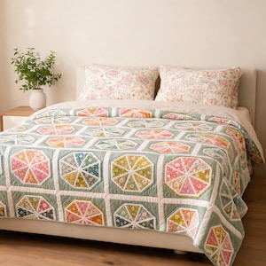 Spiked Lemonade Quilt Pattern PDF, Citrus Quilt Pattern, Fruit Slice Quilt, Modern Patchwork Quilt Pattern, Digital Download